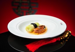 澳门丽思卡尔顿酒店福虎献瑞迎新岁
