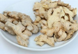 [姜片放脚下可以祛湿吗]干姜能去湿气吗干姜怎么用才能去除体内的湿气
