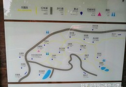 [去岳麓山到哪个门进去]长沙岳麓山索道怎么坐？从东门进还是南门进好？附近有行李寄存的地方吗？