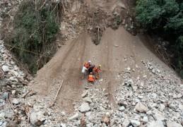 [四川泸定地震是几级]四问泸定地震：断裂带异于汶川地震，与气候异常是否存在关联